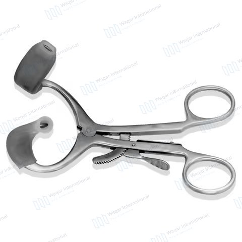 Surgical Retractors — surgical instruments manufactured by Waqar International, Sialkot