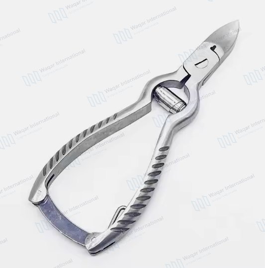 Stainless Steel Luxury Pink Cuticle Nippers Curved Blade Wide — beauty instruments manufactured by Waqar International, Sialkot