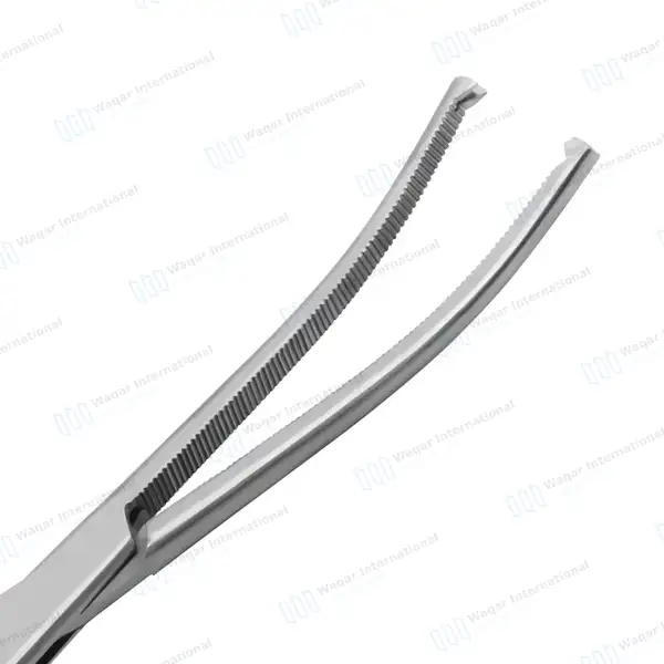 Rochester-Ochsner Forceps 7.25″ Curved 1×2 Teeth Serrated Jaws - surgical instruments manufactured by Waqar International, Sialkot - view 2
